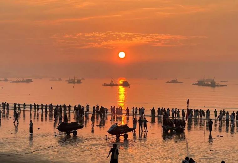 金銮湾